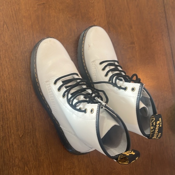 Bought Wrong size Dr Marten - Picture 3 of 3